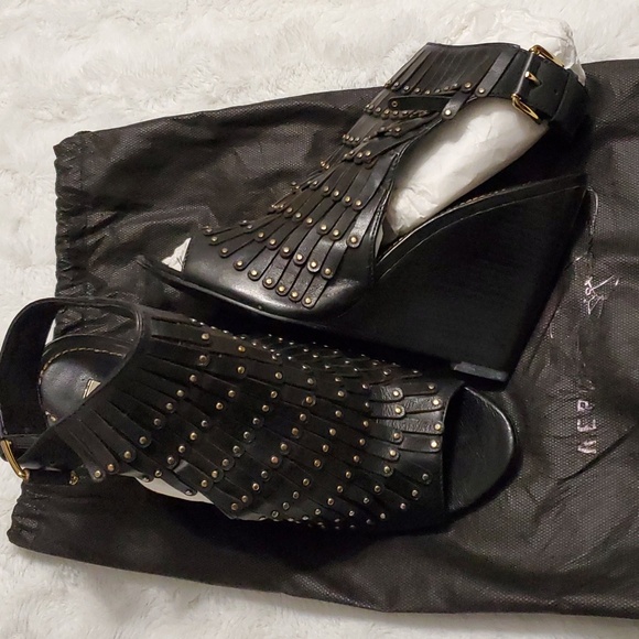 Fringed studded wedge sandal - Picture 4 of 4